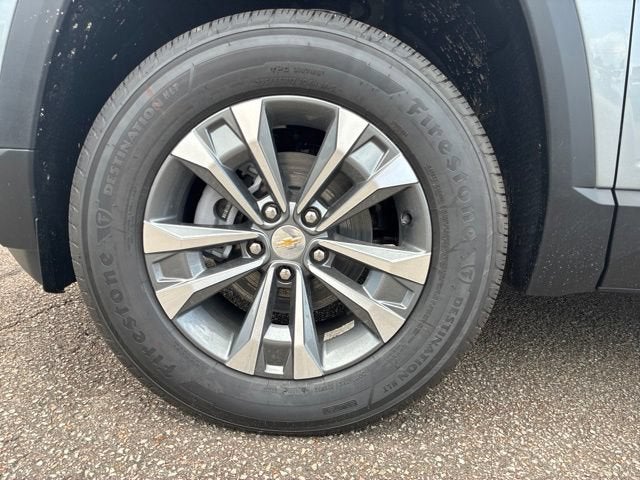 2027 Chevrolet Equinox LT - Photo 6